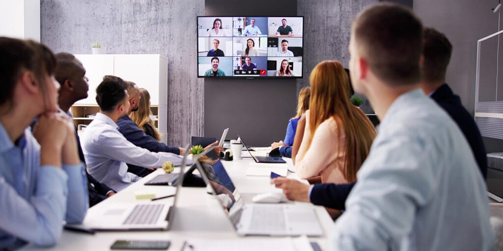 Sale riunioni ibride, in presenza e videoconferenza